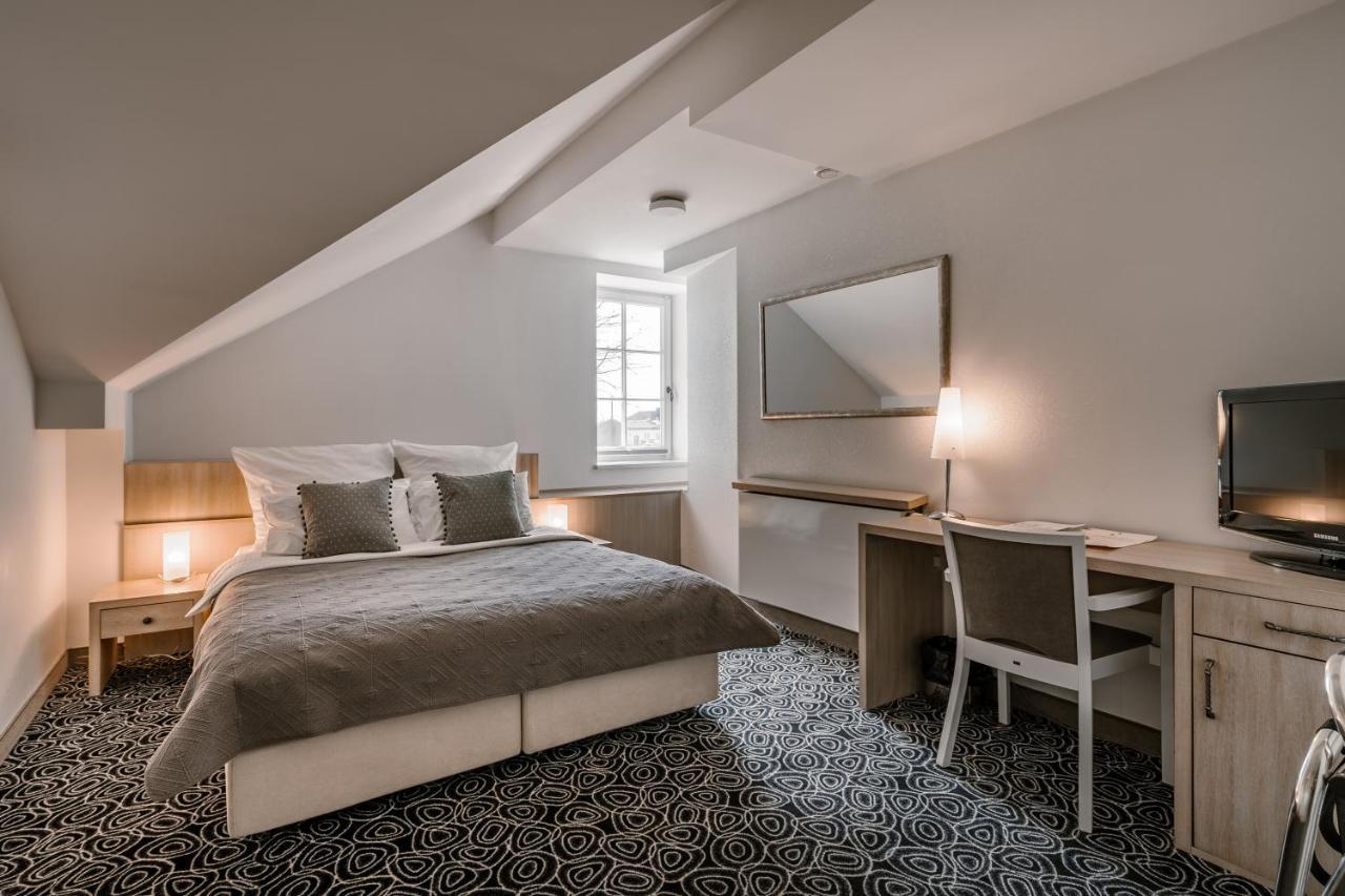 Hotel&Spa Dwor Droblin Lesna Podlaska Exterior photo